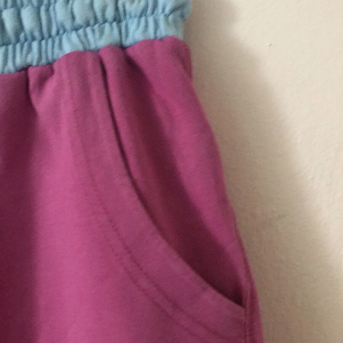 Body Talk Bermuda shorts like new, 100% cotton, size XL, pink and turquoise