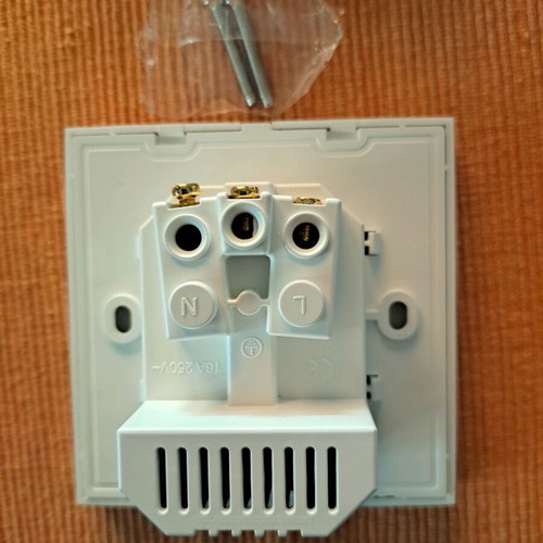 Soket with USB new with its packaging