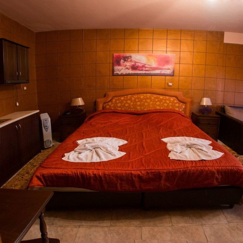 Bedroom furniture set used with silk headboard and Media Strom orthopedic mattress