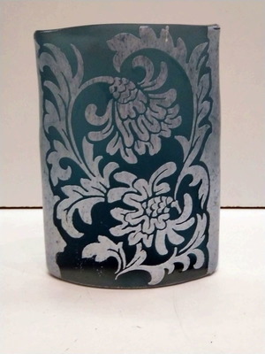 Blue vase with embossed flowers oval 21x15 cm