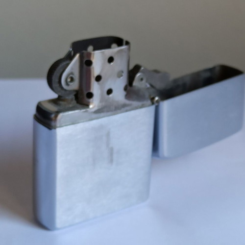 Zippo vintage lighter used, classic E 2000 XVI