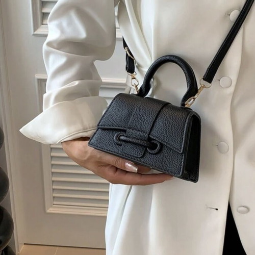 Mini black shoulder bag Shein like new, PU leather with gold details