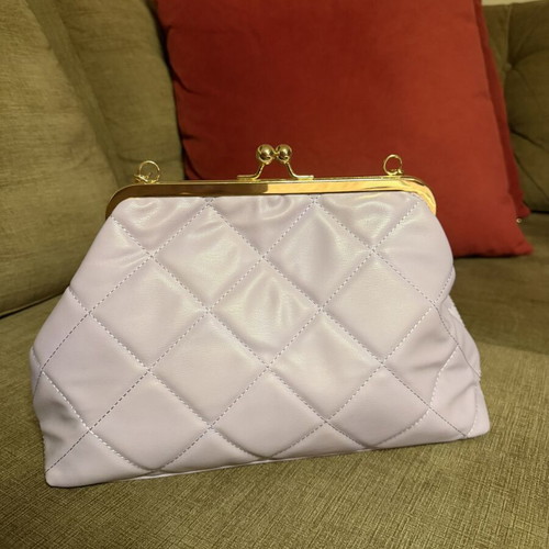 Lilac Quilted Shoulder Bag clutch with detachable chain and strap, like new