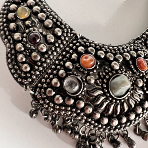 Vintage ethnic statement necklace boho metal silver like new
