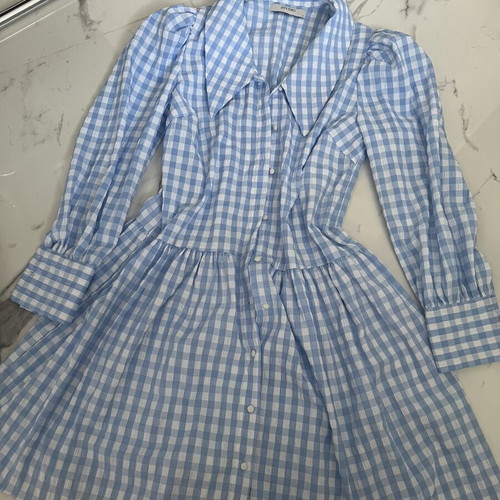 Only vintage dress with puff sleeves and large pointed collar, like new, size S-M, baby blue