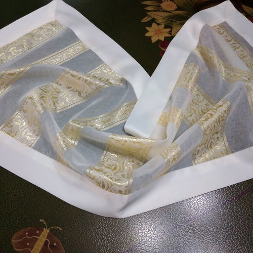 Soufli Silk Set new with golden details