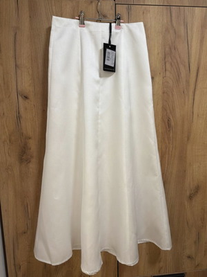 Lynne white satin flare skirt, size S