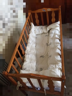 Παρκοκρεβάτο ξύλινο μεταχειρισμένο με στρώμα