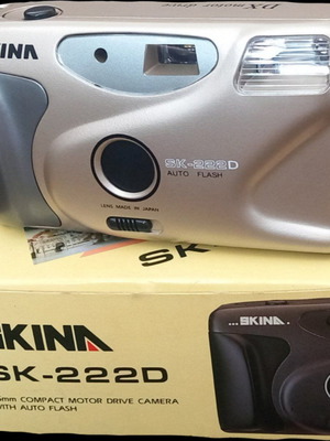 Skina SK-222D camera new, 35mm compact with auto flash
