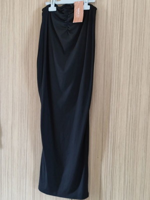 Shein μακριά φούστα σε μαύρο, μέγεθος M