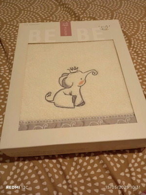 Baby towels new, pack of 2, 100% cotton