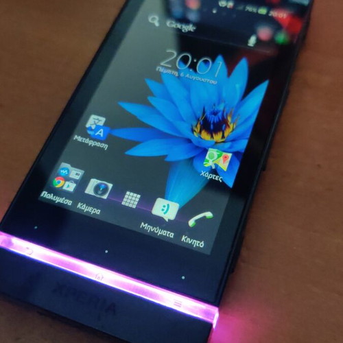 Sony Xperia U (ST25i) smartphone used, collectible model with LED lights