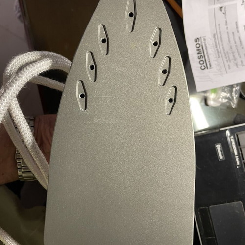 Travel steam iron like new