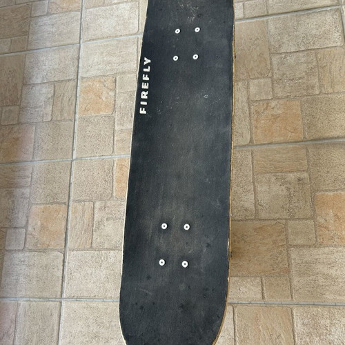 Skateboard slightly used, wheels in good condition