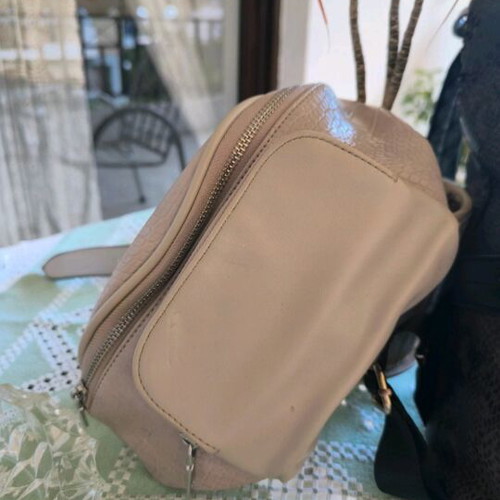 Banana medium bag like new, gray and beige