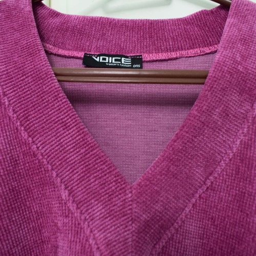 VOICE Woman's fashion women's top fuchsia like new, one size