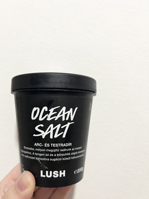 Lush Ocean Salt απολεπιστικό σώματος