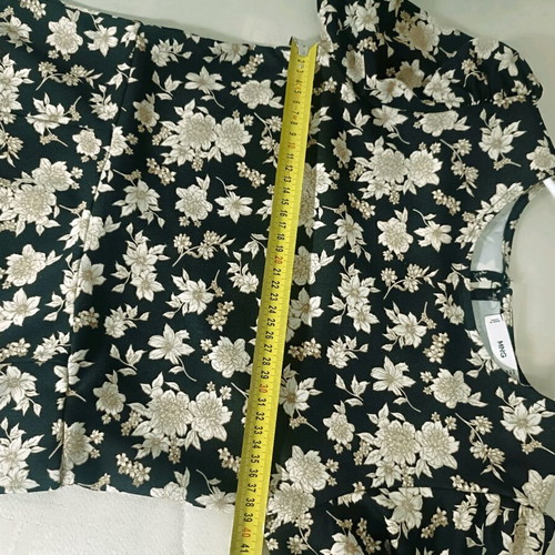 Mango dress medium like new, multicolored