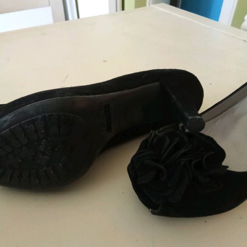 Unisa peep toe pumps with flower decoration, like new, size 37, black