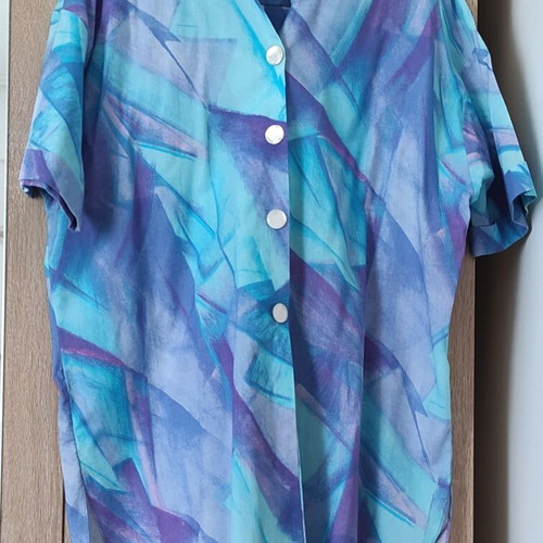 Lucie Linden International Vintage Women's Short-Sleeve Blouse like new, abstract print