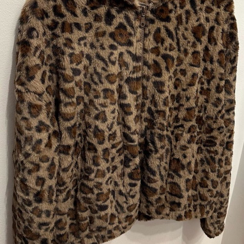 Celestino women's leopard jacket like new, size L-XL, velvety texture