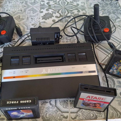 Atari 2600 Darth Vader console with 2 joysticks and 5 games
