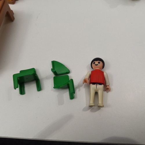 Playmobil vintage 1985 3522 school classroom with children and teacher used, many pieces