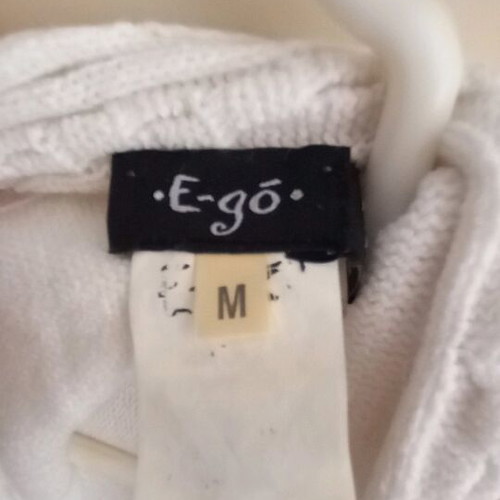 E-GO white women's pullover like new, size M with thick knit