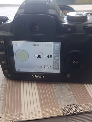 Nikon D60 camera, like new, with battery and charger
