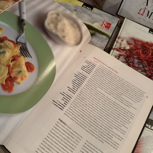 Cookbook collection The Taste from Alpha to Omega like new, 11 volumes