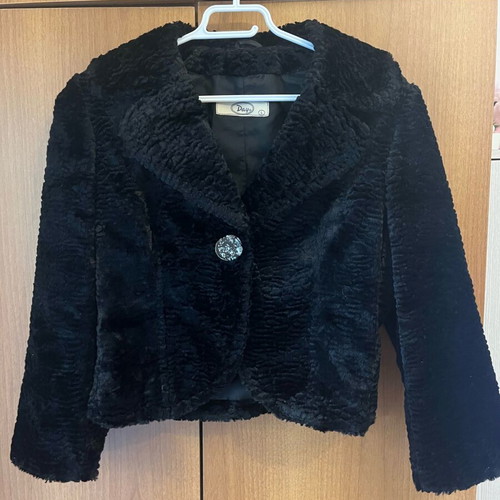 Faux Fur Cropped Jacket Day size L like new, black