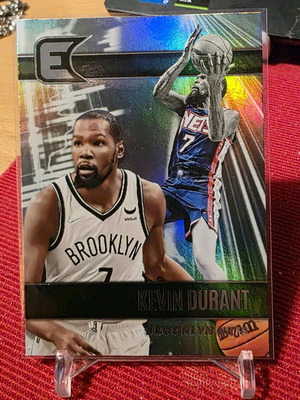 Kevin Durant 2021-2022 Panini Chronicles card like new