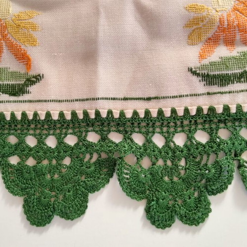 Handmade Table Linen Set 3pcs with Cross Stitch and Crochet Lace new