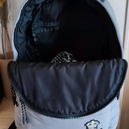 Bershka floppy backpack like new, grey quilted fabric