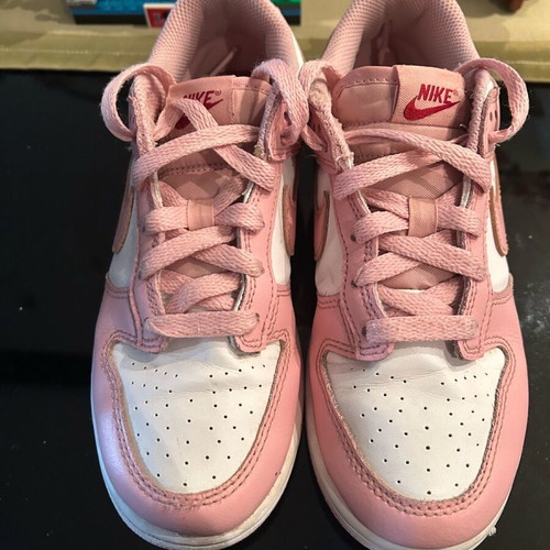 Children's sports shoes Nike dunk in pink color (Size 35)