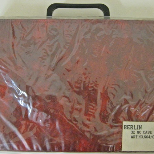 Berlin 32 cassette case new suitcase