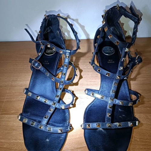 Exe women's black sandals used, size 41