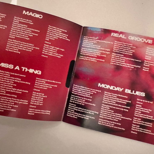 Kylie Minogue autograph in Disco CD booklet new