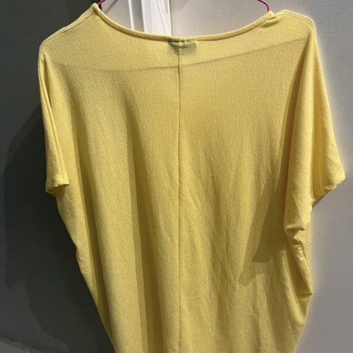 Two yellow blouses like new, size M