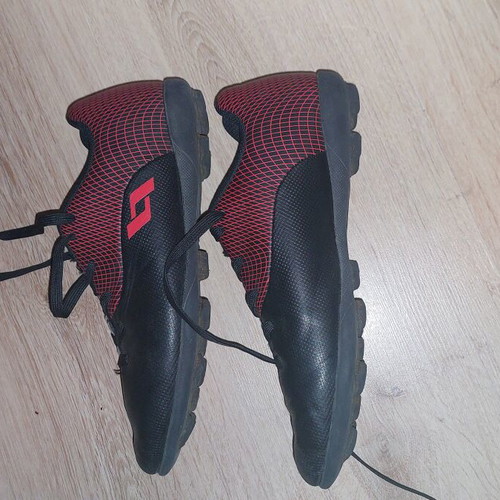 Pro Touch football set like new, shoes size 36 & shin guards XS