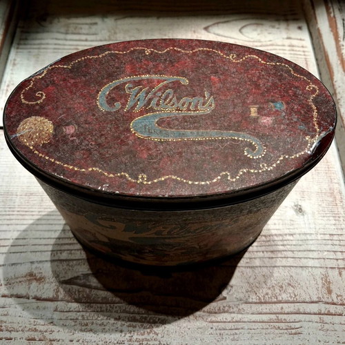 Vintage metal tin Wilson's The Nostalgia Collection like new