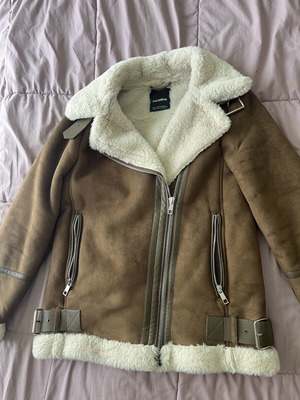 Castor brown jacket like new, full warm