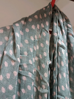 Scarf like new