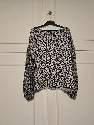 Γυναικεία μπλούζα Access σαν καινούργιο, μέγεθος S/M, μαύρο και άσπρο