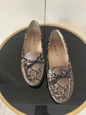 Migato moccasins size 39 like new, brown multicolor