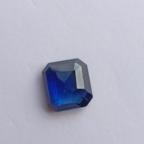 Sapphire faceted 5.75 ct used