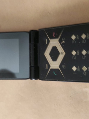Dolce Gabanna Jalou F100 rare functional phone