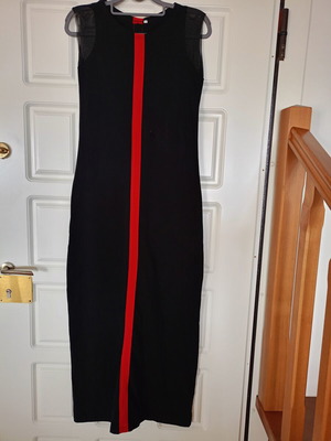 Fitted long dress black, like new