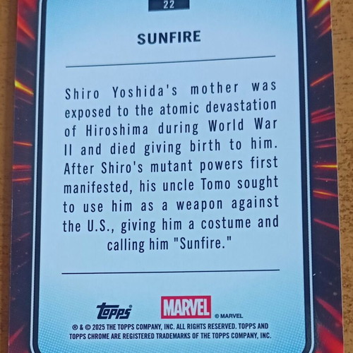 Topps Chrome Marvel 25 No 22 Sunfire Hulk Green Lazer card like new