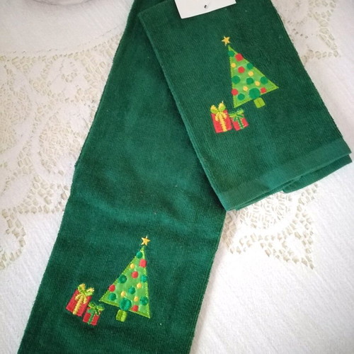 Christmas towels new, set of 2 green
